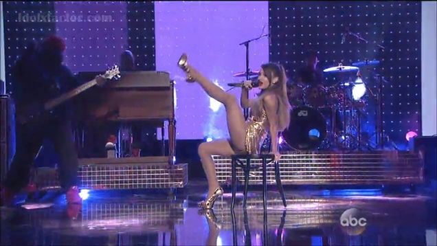 Jessie J, Ariana Grande & Nicki Minaj – Bang Bang – AMA’s 2014