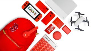 WHAT’S IN MY TECH BACKPACK | RED EDITION