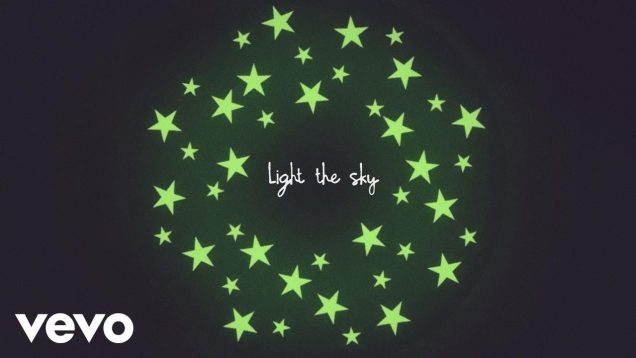 Grace VanderWaal – Light The Sky (Lyric)