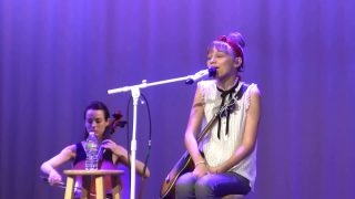 Grace VanderWaal – Burned – Valley Hospital Concert (05/21/2017)[Stabl.]