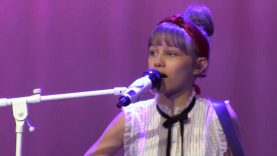 Grace VanderWaal – Just A Crush – Valley Hospital Concert (05/21/2017)[Stabl.]