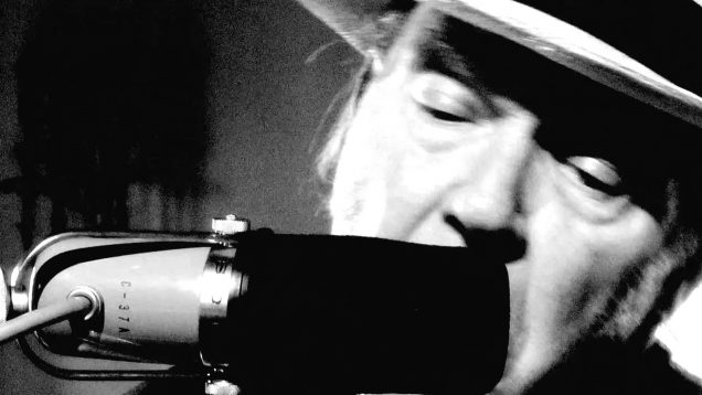 Neil Young – Love And War (Video)