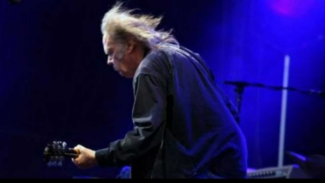 Neil Young Rockin’In The Free World(New Sound)Live From Hyde Park 27th June 2009