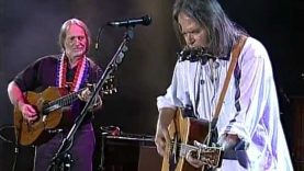 Neil Young & Willie Nelson – Heart of Gold (Live at Farm Aid 1995)