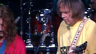 Neil Young and Crazy Horse – Down By the River (Live at Farm Aid 1994)