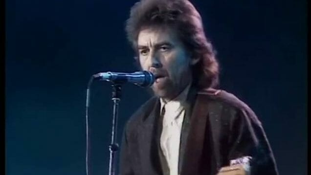 George Harrison and Eric Clapton – While my guitar gently weeps