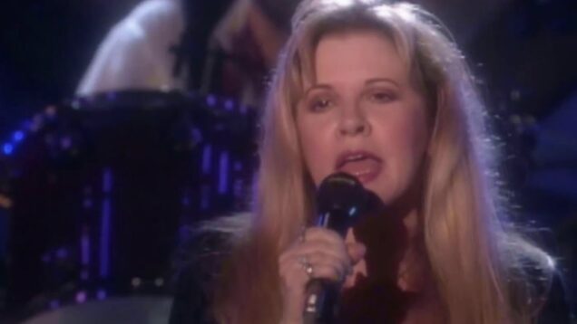 Fleetwood Mac –  Silver Springs (Official Music Video)