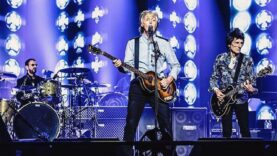 Paul McCartney & Ringo Starr & Ronnie Wood – Get Back [Live at O2 Arena, London – 16-12-2018]