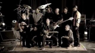 Eric Clapton – I Ain’t Gonna Stand For It (Official Music Video)